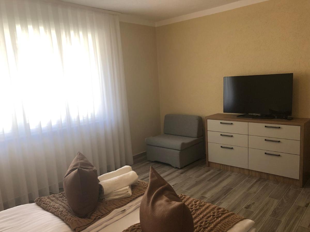 Villa Central House à Oradea Extérieur photo